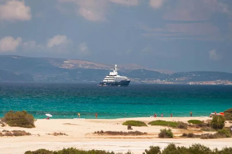 Salty 2Br Apartment Sea View just a few steps from Glyfada beach Naxos