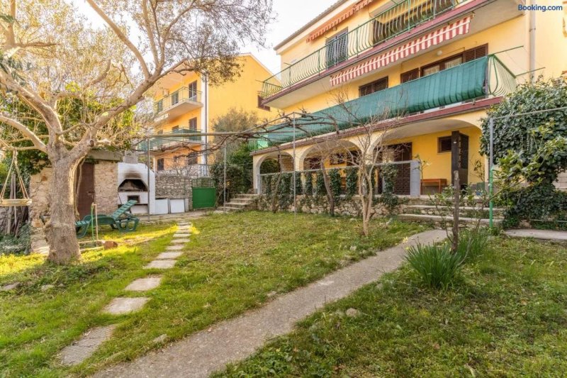 Apartments With A Parking Space Mali Losinj (Losinj) - 12551