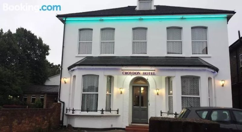 Croydon Hotel