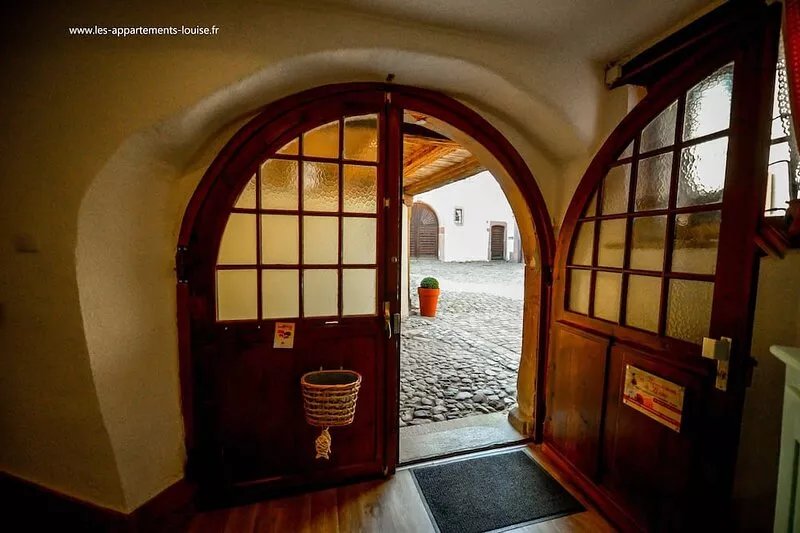 Charming apartment in a 17th century Alsatian house. renovated, quiet