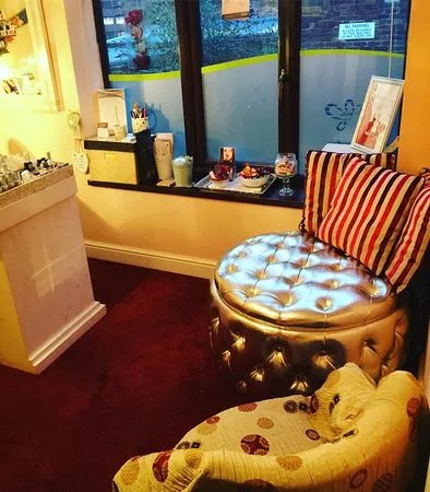 Alias Quiff & Combs Beauty Boutique