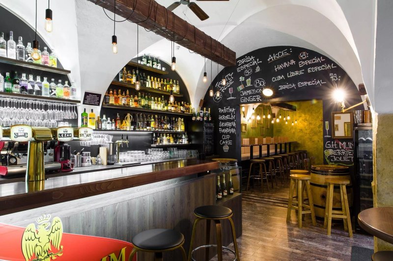 Nevinny Bar