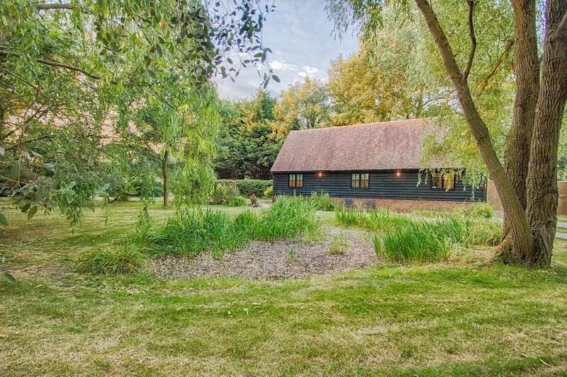 Stansted Airport - Beautiful Annexe with Parking
