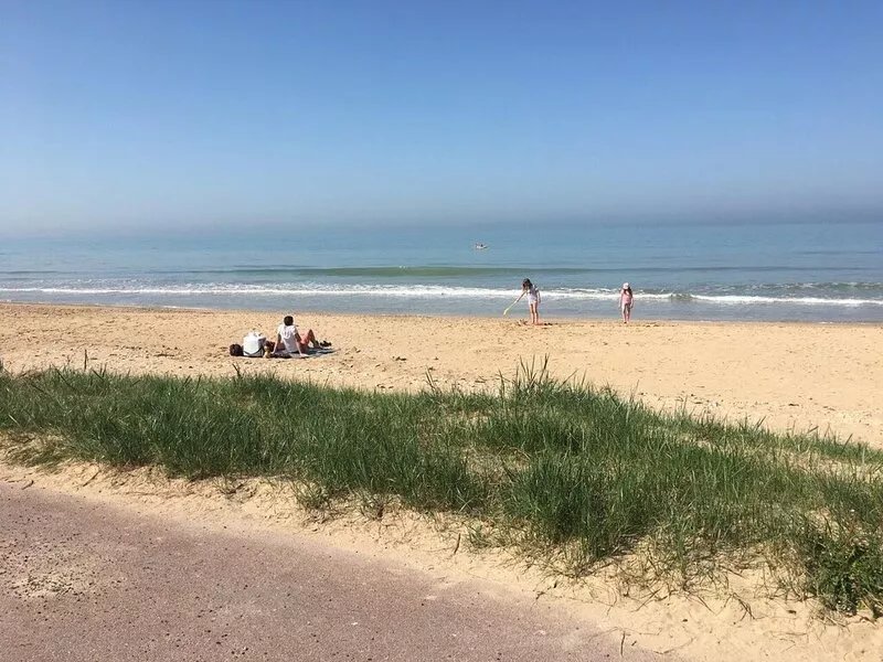 YOUR CALM AND COZY CHALET 200 M FROM THE BEACH