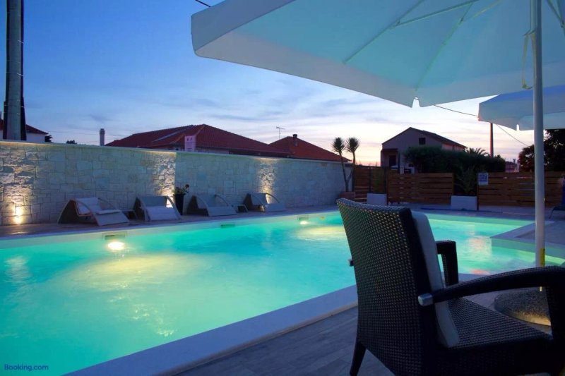 Antonija Apartments With Pool