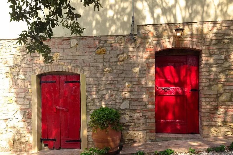 Agriturismo Le Capanne: organic farm tucked away in the Tuscan hills-apt. Maria