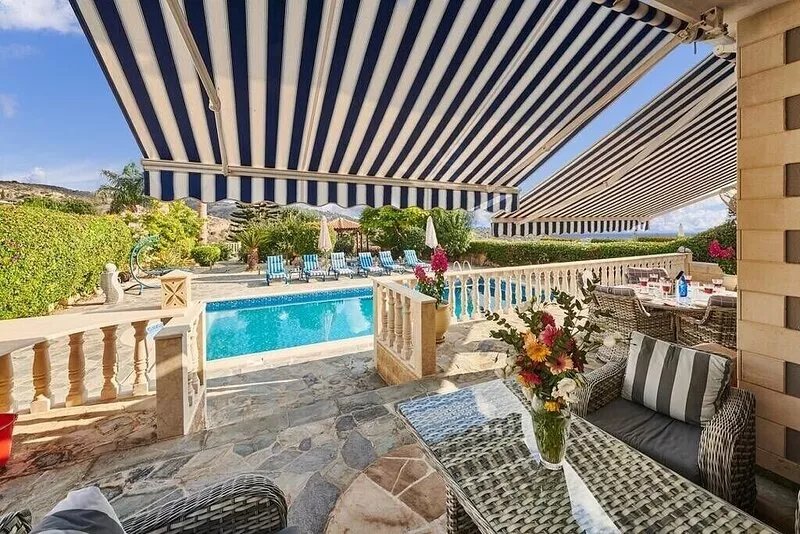 Villa Karapete -Beautiful 3 Bedroom villa - Private Pool/WiFi/AirCon/BBQ/Terrace