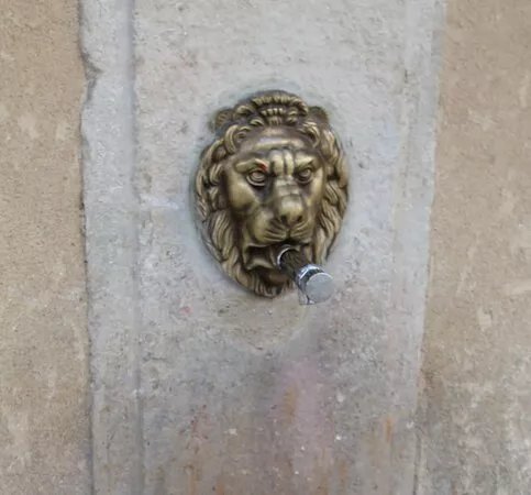 Lavoir, Place Du Chateau