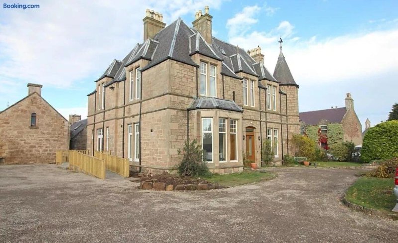 Duchally Guest House