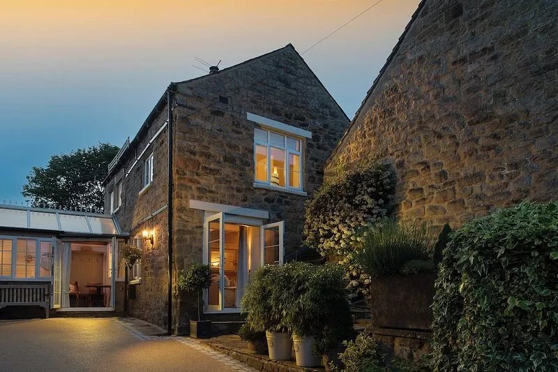 Hall Cottage, Baslow, near Chatsworth House, sleeps 4