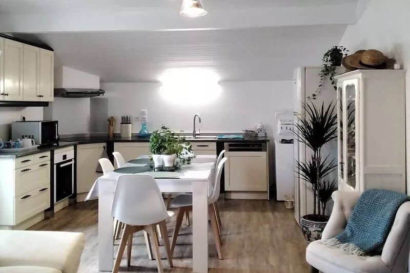 Appartement Neuf de 100m2 Indépendant Situé Entre Océan et Montagne