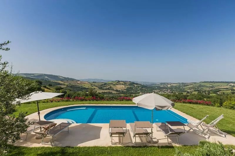 Villa del Cucco, country house with pool near Fossombrone, 30 minutes from the