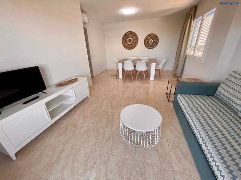 California 1 y 2 by Hoteles California