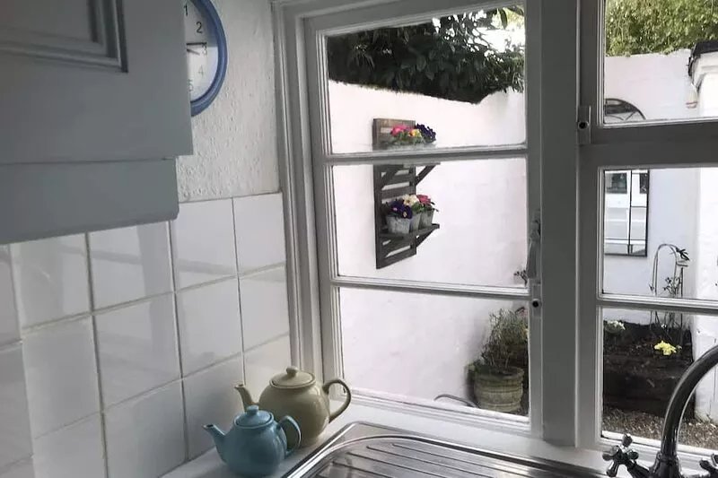 Centrally situated in Rye Citadel on Mermaid Street