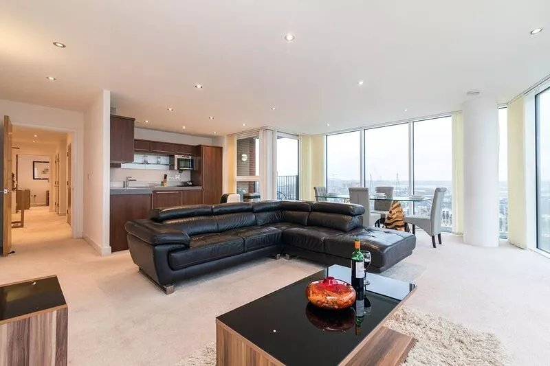 New Island 2 Bed and 2 Bath Apartment