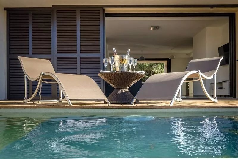 Villa ideal for family and friends - Private pool and spa - 5min beach