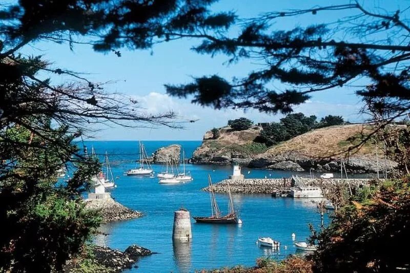 CARNAC BEACH, APARTMENT T2, PRIVATE RESIDENCE AND CALM, 150M FROM THE BEACH