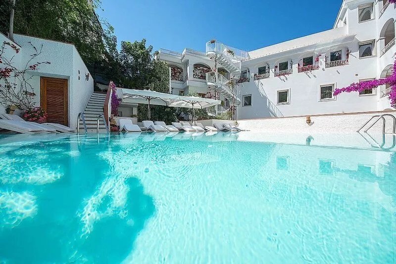 Casa Alloro B: A welcoming apartment located in the center of Minori and a few