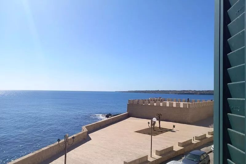 2-bedroom apartment with beautiful sea view in Ortigia, Syracuse historic centre