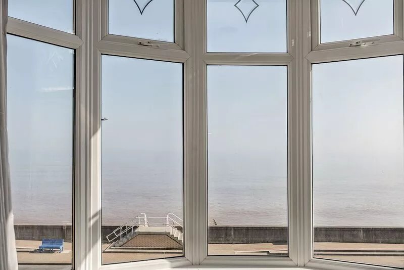 14 THE PROMENADE, romantic, character holiday cottage in Withernsea