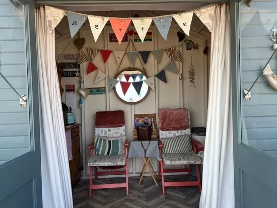 Bertie And Bettie Boutique Beach Huts