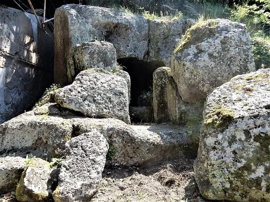Necropoli Pian Di Mola