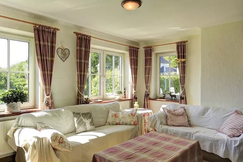 Detached holiday home in Schmallenberg-Holthausen for max. 9 people.