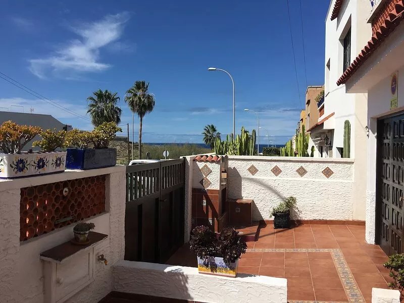 Traditional Canarian townhouse with sea views