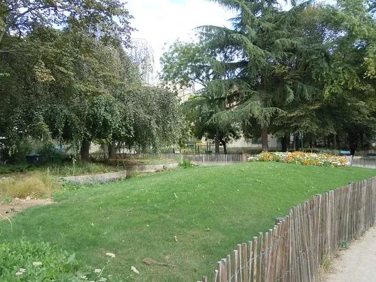 Square du Clos Feuquieres