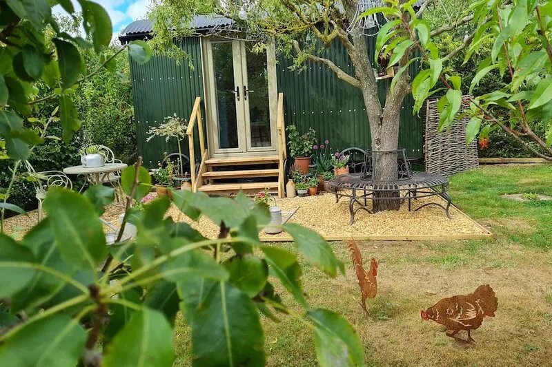 Green Haven Glamping Pod Barn Owl