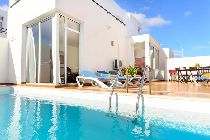Puerto del Carmen Beautiful holiday home with Heated Pool, Private Patio and