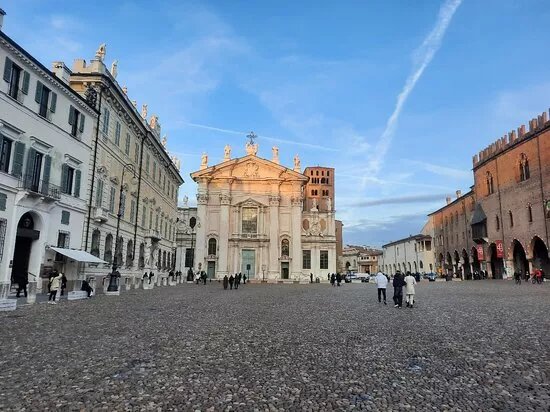 Piazza Sordello