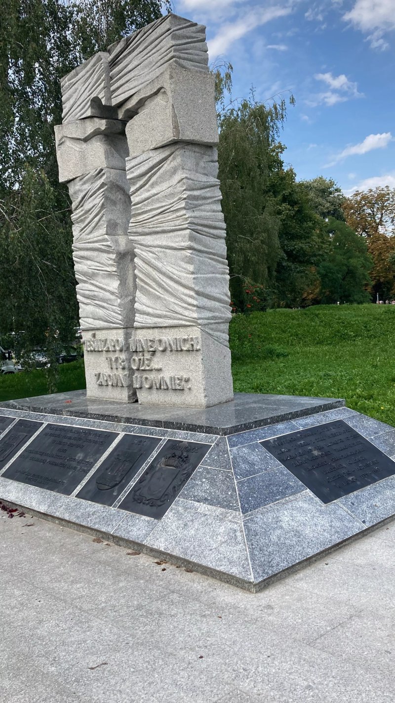 Monument To The Victims Of Upa