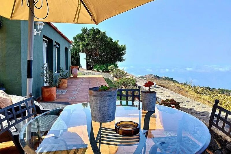 Casa El Topo, panoramic views, fireplace and barbecue in Puntagorda, La Palma