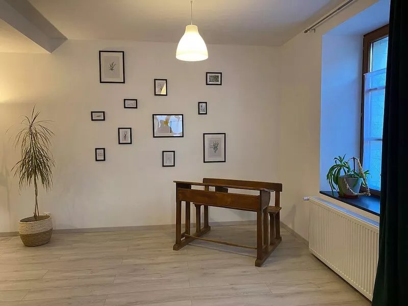 3-bedroom/two-bathroom house in the countryside