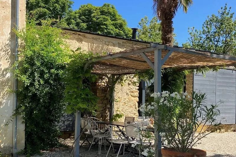 Maison de Maitre with beautiful view, huge gardens & private pool.
