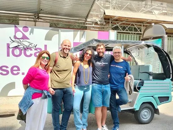 Lisbonmates - Tuk-tuk Experience