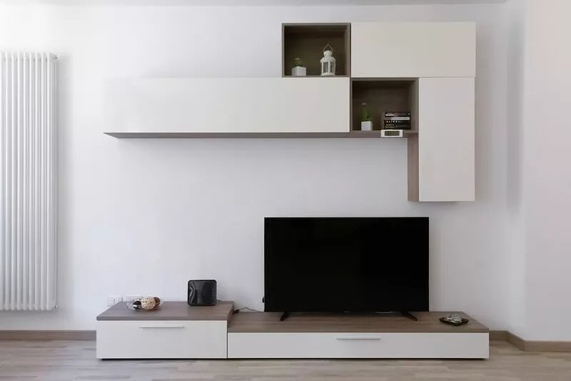 Large Three-room Apartment in a Strategic Position