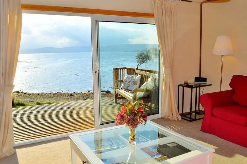 Shore front location, private beach, Loch Fyne, Argyll. Sleeps 6