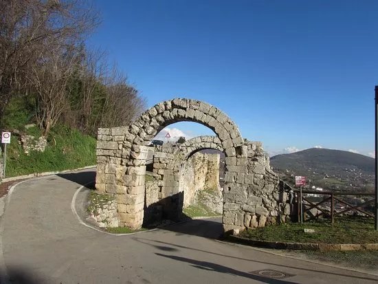 Porta Casamari