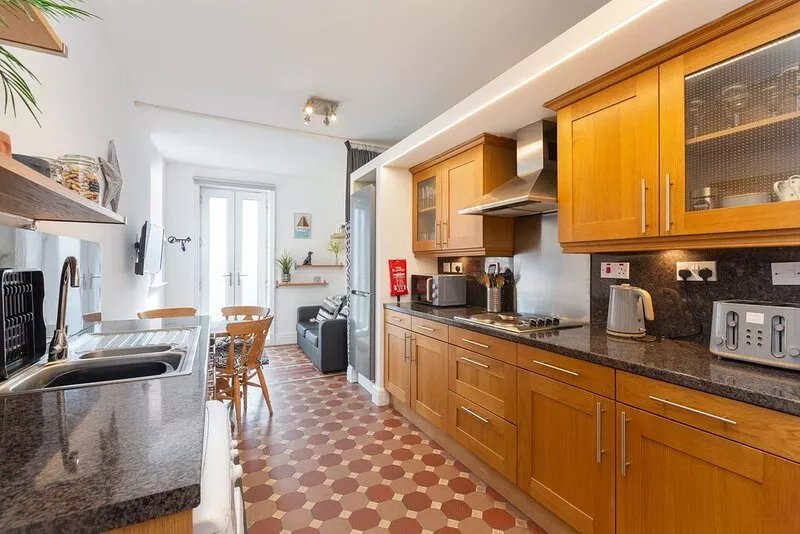Clifton Drive Beach Retreat - Dog Friendly - Beach Access - Sleeps 4