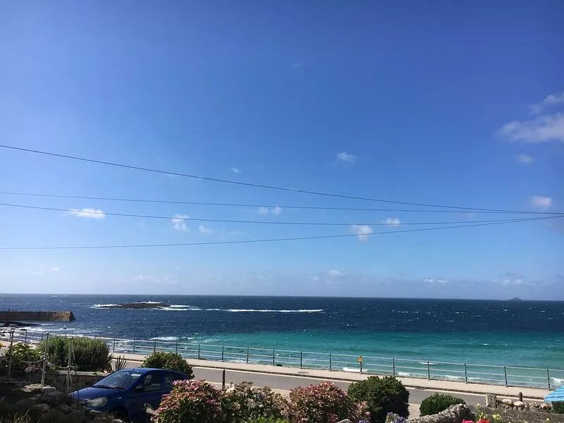 Family seaside cottage with fantastic sea views 1 minute from Sennen cove beach
