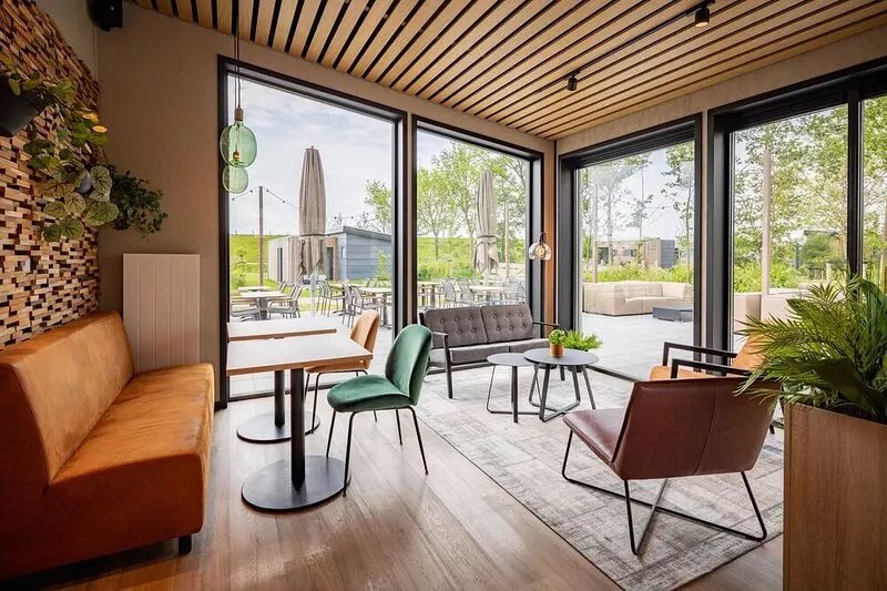 Luxurious lodge with two bathrooms, Markermeer