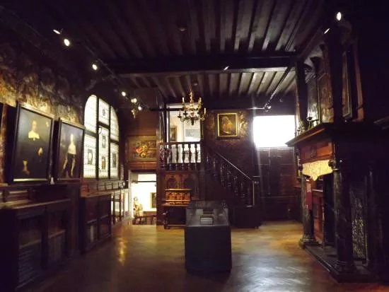 Museum Mayer van den Bergh