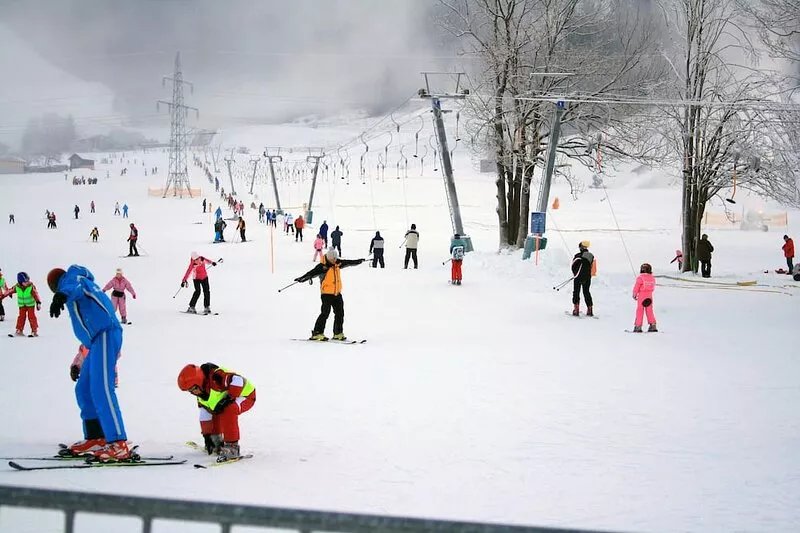 1 Studio Flat walking distance to ski lifts (we have 2 in the same building)