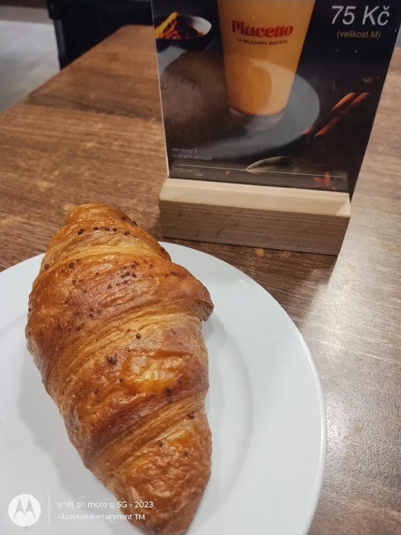 Momento Cafe