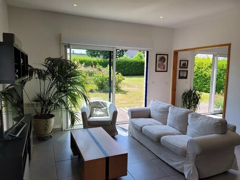 Single storey house in Crozon, close to Postolonnec beach