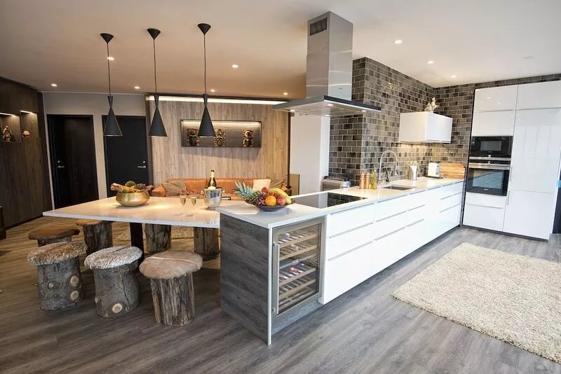 B14 Luxury Penthouse down town for groups