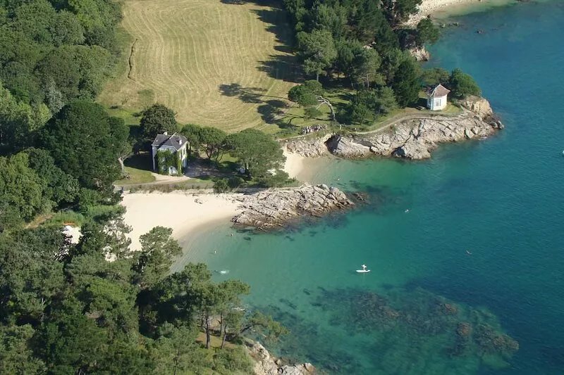 Direct on the beach in Fouesnant Beg-Meil - unique location