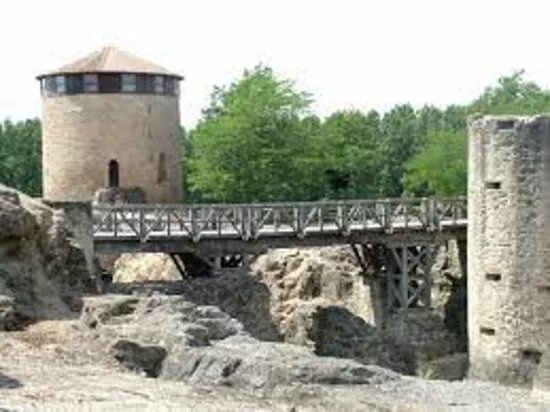 Tour De La Poudriere